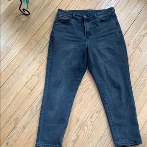 AE MOM Jeans - Stretch Black Size 10 Short